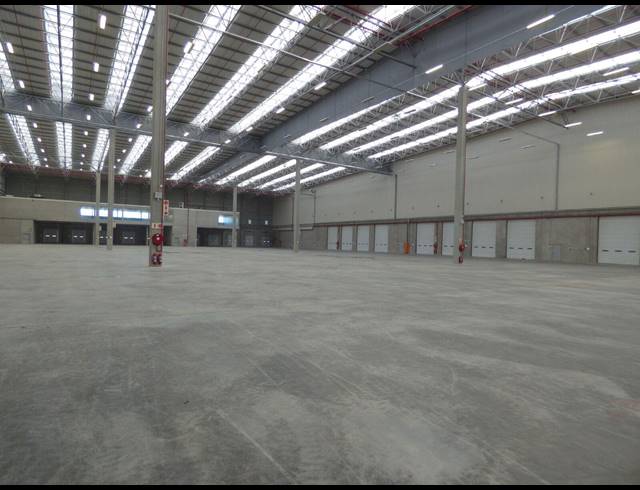 10,847M² WAREHOUSE TO LET IN KRAAIFONTEIN INDUSTRIA